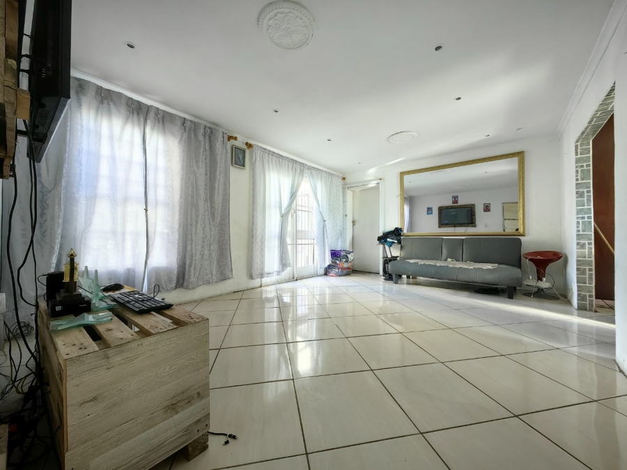 To Let 2 Bedroom Property for Rent in Rocklands Western Cape